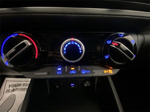 Used 2022 Hyundai Kona SE image 18