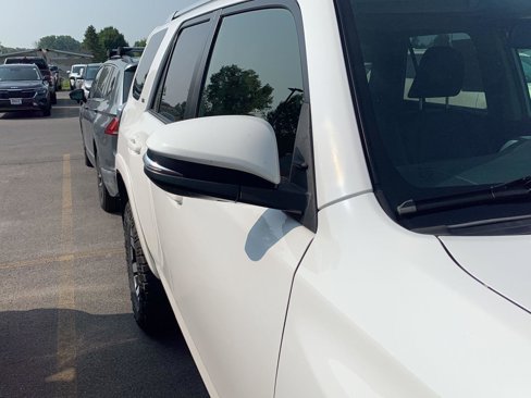 Used 2016 Toyota 4Runner SR5 Premium image 5
