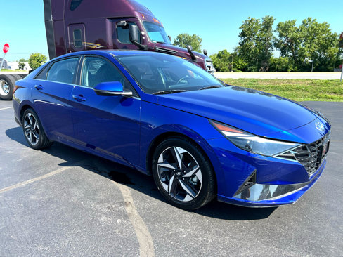 Used 2021 Hyundai Elantra Limited image 10
