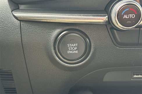 Used 2021 MAZDA MAZDA3 s image 22
