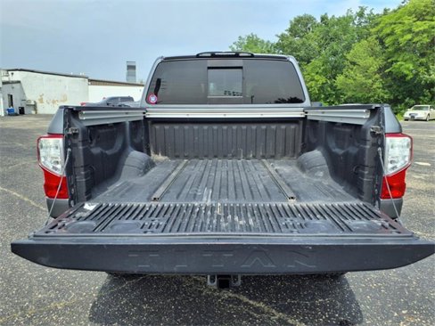Used 2017 Nissan Titan SL w/ Chrome Package image 11