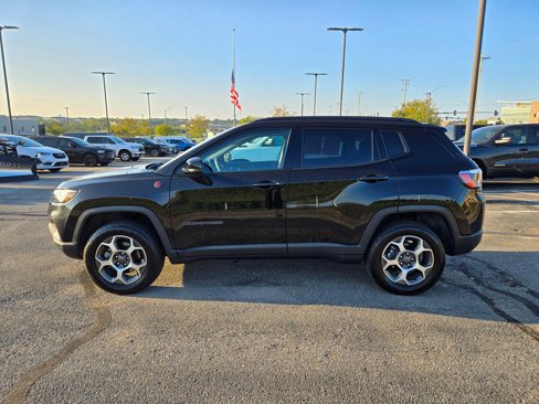 Used 2022 Jeep Compass Trailhawk image 7