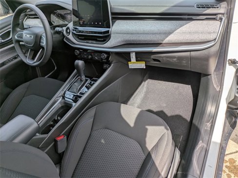 New 2025 Jeep Compass Sport image 28