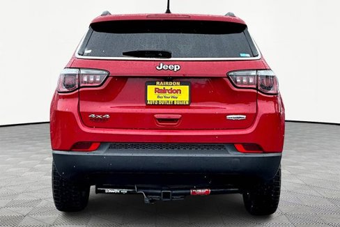 Used 2019 Jeep Compass Latitude w/ Popular Equipment Group image 4