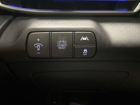 Used 2023 Hyundai Elantra Limited w/ Winter Weather Package image 25