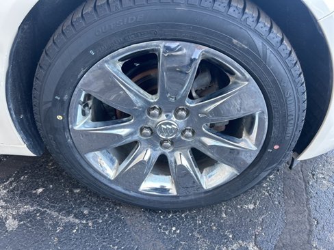 Certified 2012 Buick Regal Leather image 8