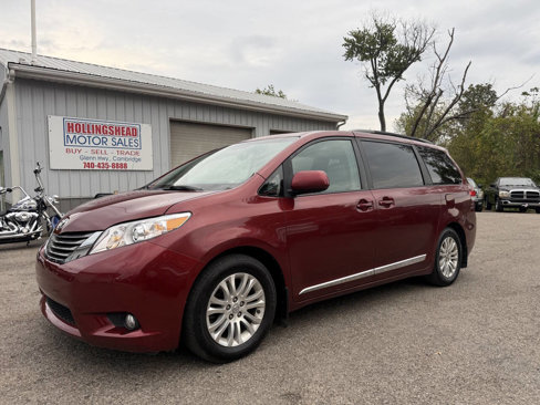 Used 2011 Toyota Sienna XLE image 1
