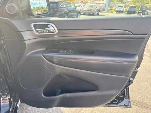 Used 2020 Jeep Grand Cherokee Altitude image 43