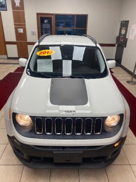 Used 2015 Jeep Renegade Latitude w/ Popular Equipment Group image 26
