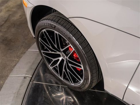 Certified 2024 Porsche Macan S image 17
