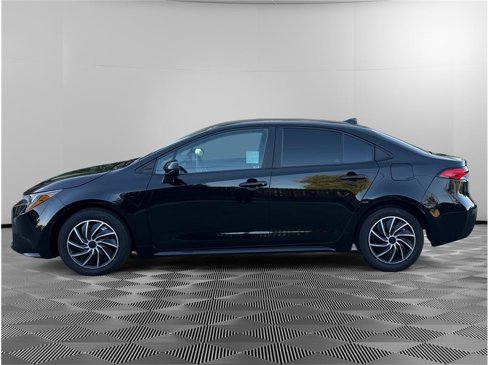 Used 2023 Toyota Corolla LE image 2