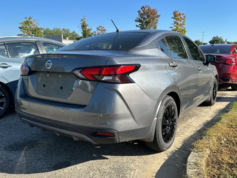 Used 2021 Nissan Versa S image 3