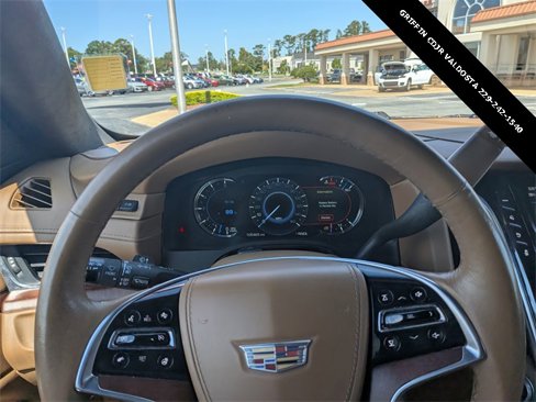 Used 2017 Cadillac Escalade Platinum image 32
