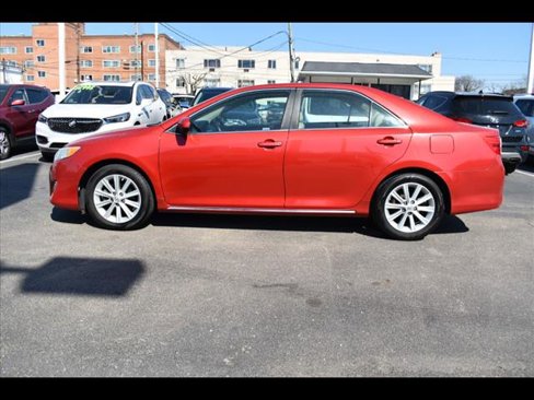 Used 2014 Toyota Camry L image 10