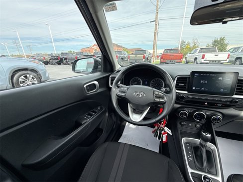 Used 2020 Hyundai Venue SEL w/ Convenience Package image 15