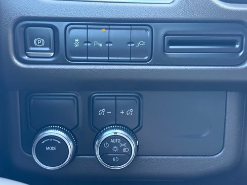 Certified 2021 GMC Yukon XL SLE image 17