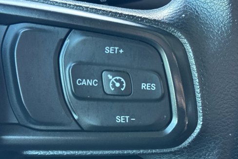 Used 2023 Jeep Gladiator Sport image 26