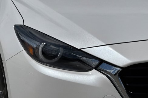 Used 2018 MAZDA MAZDA3 Grand Touring w/ Premium Equipment Package image 10