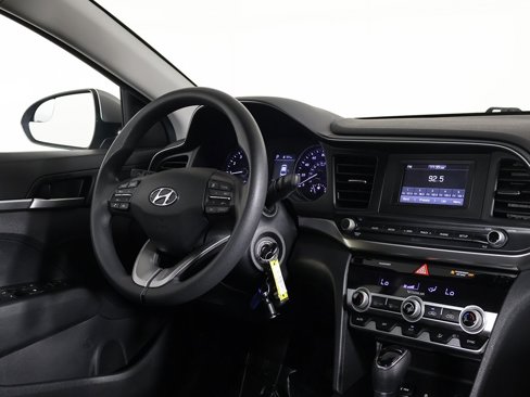 Used 2020 Hyundai Elantra SE w/ Cargo Package (C1) image 25