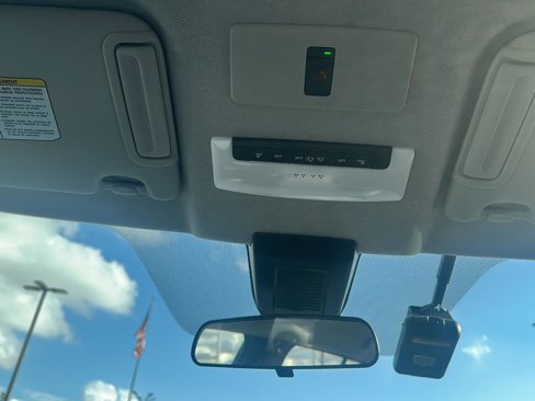Used 2023 Nissan Kicks SR w/ SR Premium Package image 22