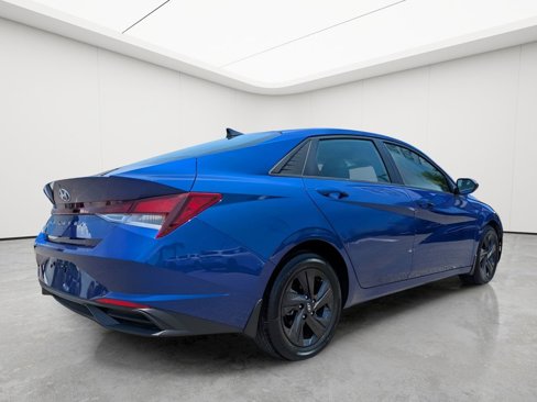 Used 2021 Hyundai Elantra SEL w/ Convenience Package image 8