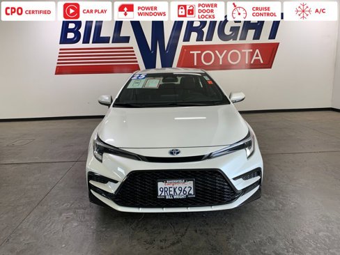 Certified 2025 Toyota Corolla SE image 1