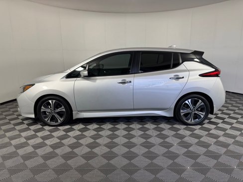 Used 2022 Nissan Leaf SV image 10