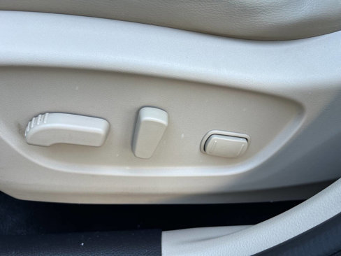 Used 2016 Nissan Rogue SL image 25