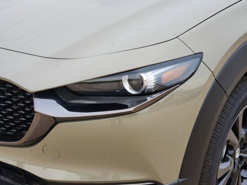 New 2025 MAZDA CX-30 Carbon image 7