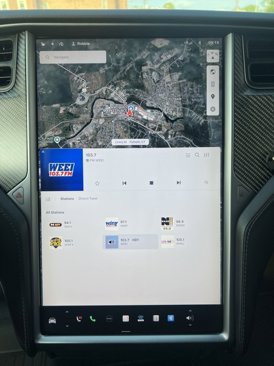 Used 2018 Tesla Model X image 38
