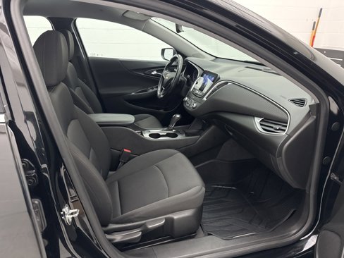 Used 2019 Chevrolet Malibu RS image 31