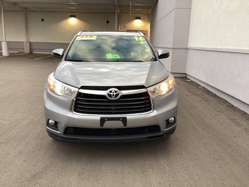 Used 2016 Toyota Highlander XLE image 25
