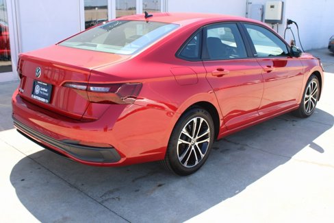 Certified 2024 Volkswagen Jetta Sport image 6