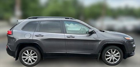 Certified 2018 Jeep Cherokee Latitude image 2
