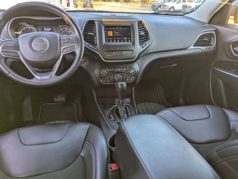 Used 2020 Jeep Cherokee Latitude Plus image 29