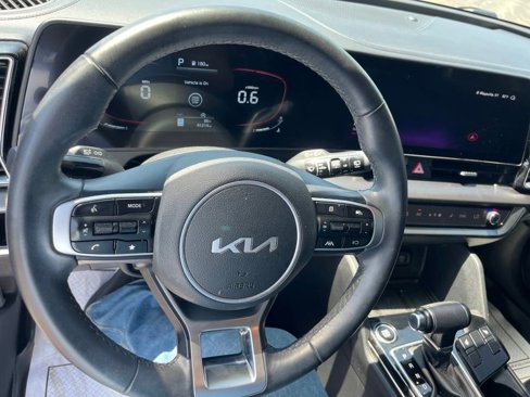 Used 2024 Kia Sportage EX image 10