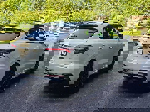 Used 2022 Maserati Levante GT image 6