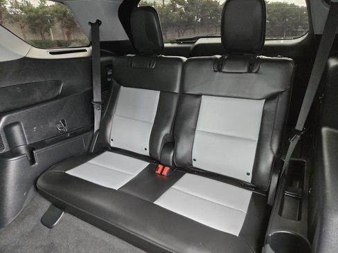 Used 2022 Ford Explorer XLT w/ Equipment Group 202A image 28