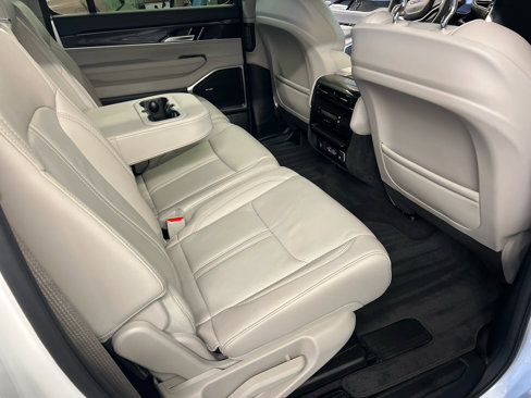 Used 2023 Jeep Wagoneer 4WD w/ Premium Group I image 26
