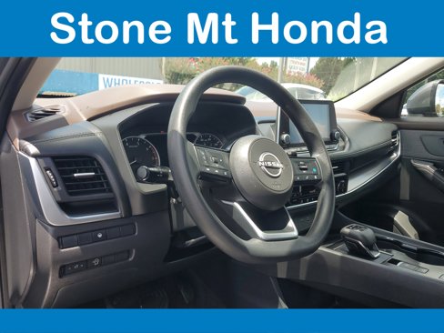 Used 2023 Nissan Rogue SV image 18