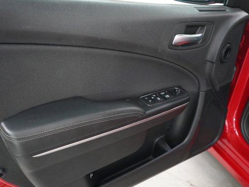 Used 2015 Dodge Charger SE image 25