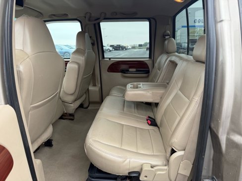 Used 2005 Ford F250 Lariat image 11