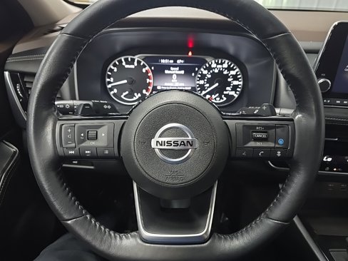 Used 2021 Nissan Rogue SV w/ Premium Package image 19