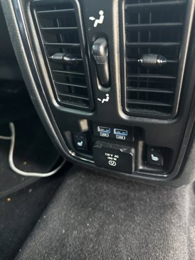 Used 2018 Jeep Grand Cherokee Overland image 17