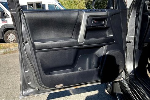 Used 2013 Toyota 4Runner SR5 image 20