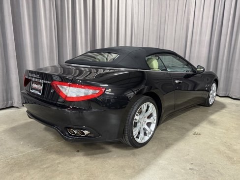 Used 2011 Maserati GranTurismo Convertible image 8