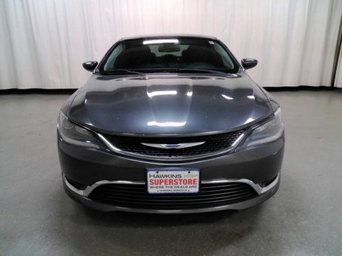Used 2015 Chrysler 200 Limited w/ Convenience Group image 10