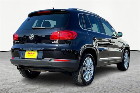 Used 2016 Volkswagen Tiguan SE image 12