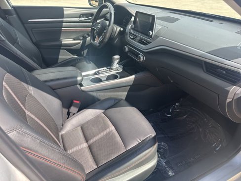 Used 2023 Nissan Altima 2.5 SR image 14