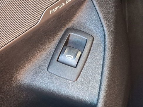 Used 2019 BMW 640i Gran Turismo xDrive image 28